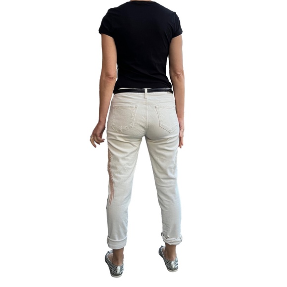 Boyfriend Jeans with Embroidery - Picture 4 of 16